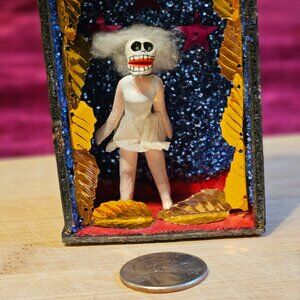 VINTAGE OAXACAN MARILYN MONROE DIORAMA